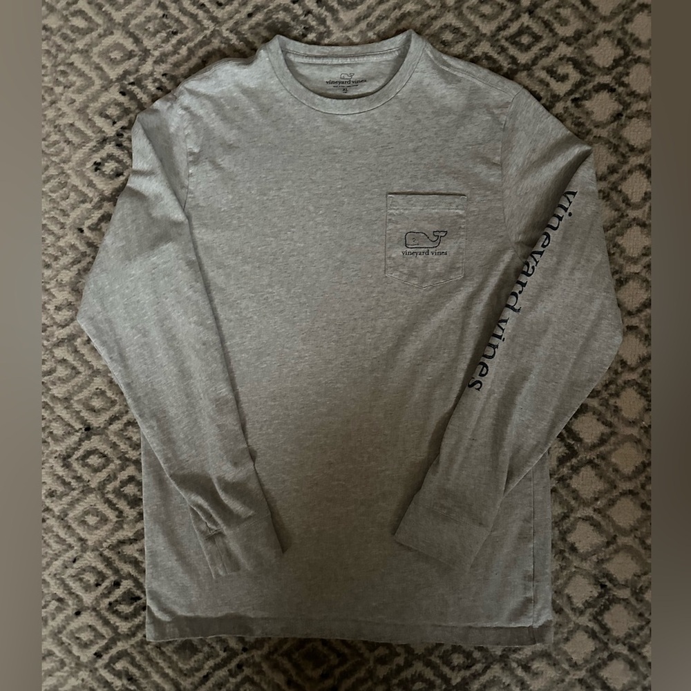 Vineyard Vines long sleeve tee, unisex, big kids size XL. NWOT